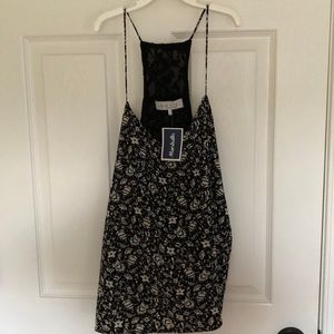 Black floral lace tank M